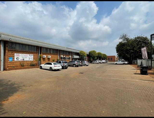 INDUSTRIAL PROPERTY TO RENT IN HENNOPSPARK